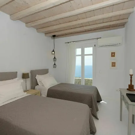 Mykonos Topaz By Diles Fanari (Mykonos)